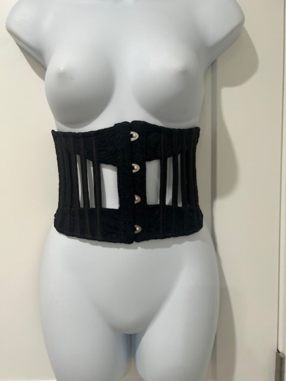 Outcast black lace corset S